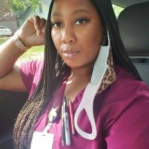 Meet your Posher, April